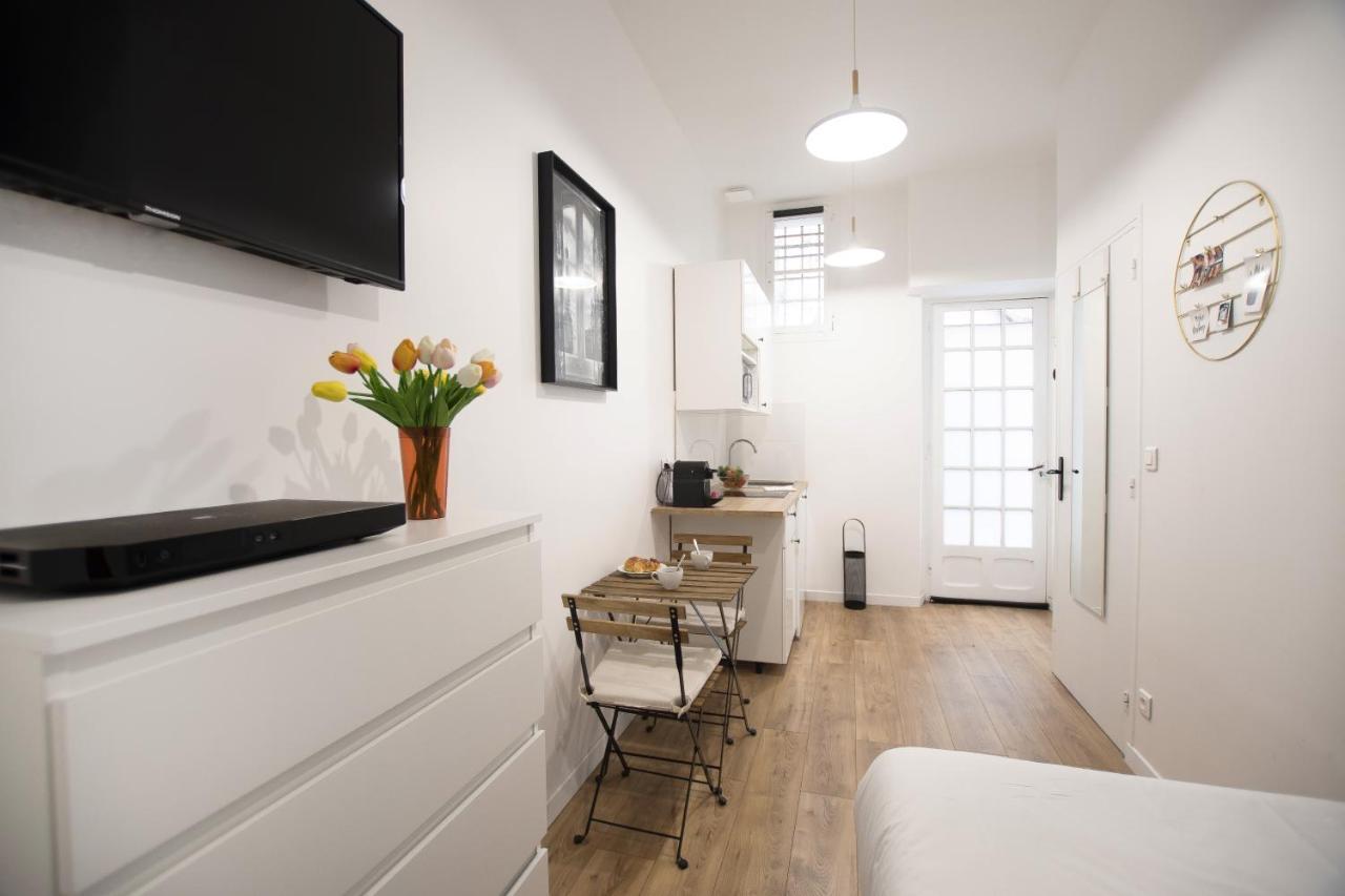 Great Studio Near The Eiffel Tower Paris Exterior foto
